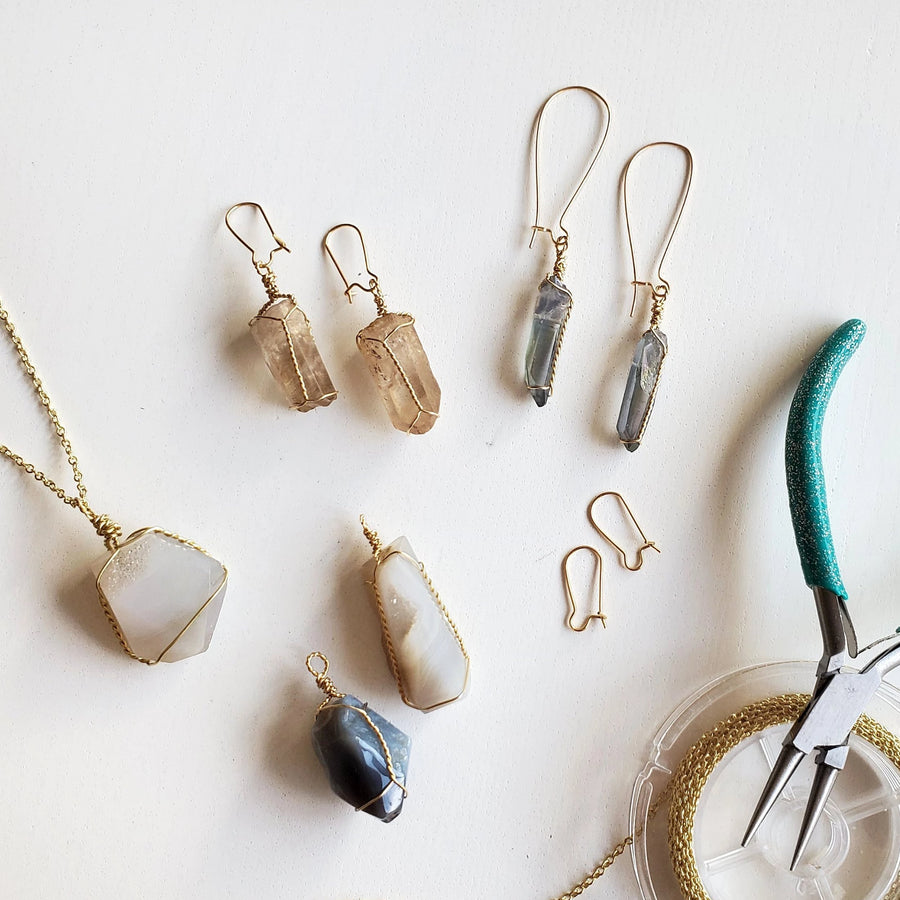 How to Make Wire Wrapped Stones for Pendants - Private Group Class